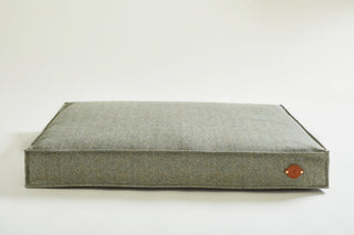 dog bed tweed in colour heather Herringbone