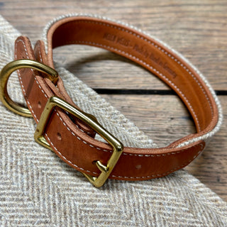 details and close up of Collar SAND