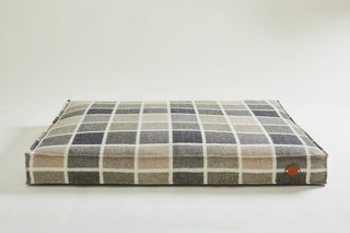 dog bed in check colour Charcoal