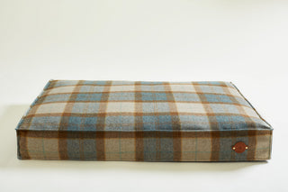 Tweed Dog Bed in blue-beige check